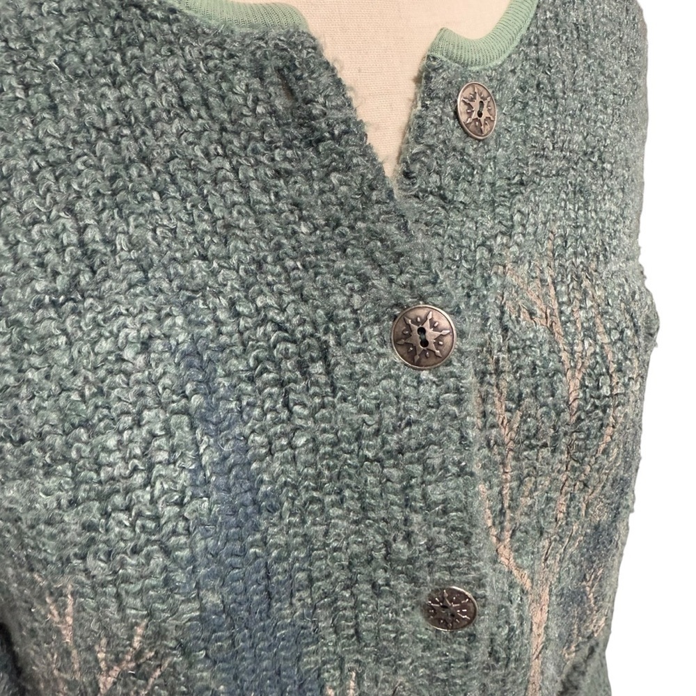 Artisans Forest Cabincore Cardigan Size S Bear Print Grandpa Green Kitschy Paint - Picture 6 of 13